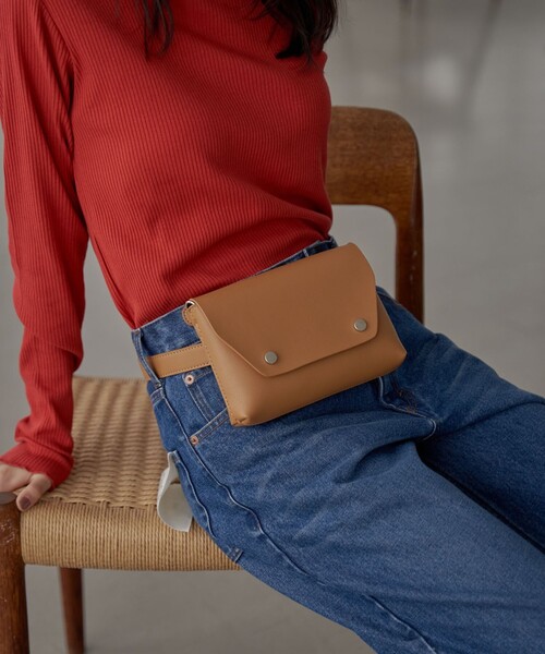 coen（コーエン）の「2WAYベルトバッグ（ボディバッグ/ウエストポーチ・レディース・ブラック/ブラウン・FREE）」の4枚目の写真