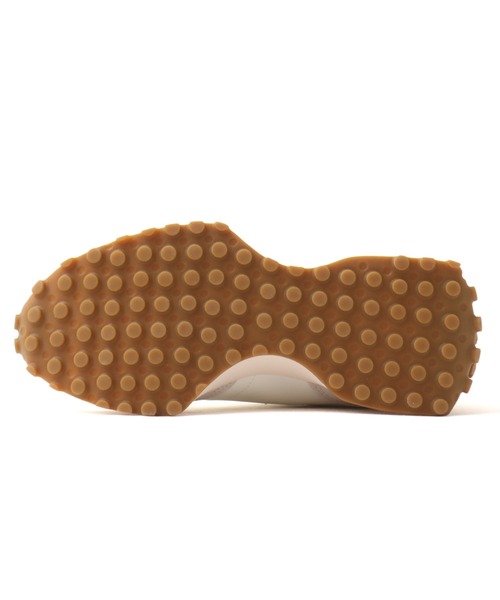 NEW BALANCE（ニューバランス）の「New Balance U327（スニーカー・レディース・ホワイト系その他2/ホワイト/ホワイト系その他・22.5cm/23.0cm/23.5cm/24.0cm/24.5cm/25.0cm/25.5cm）」の16枚目の写真