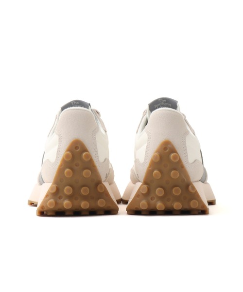 NEW BALANCE（ニューバランス）の「New Balance U327（スニーカー・レディース・ホワイト系その他2/ホワイト/ホワイト系その他・22.5cm/23.0cm/23.5cm/24.0cm/24.5cm/25.0cm/25.5cm）」の19枚目の写真