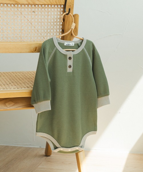 pairmanon(ペアマノン)の「【ベビー】ヘンリーネック ワッフル ロンパース(ロンパース・キッズ・ラベンダー/モカ/ブルー系その他3/グリーン系その他2/ライトベージュ/グレー系その他/カーキ・80/70)」の5枚目の写真