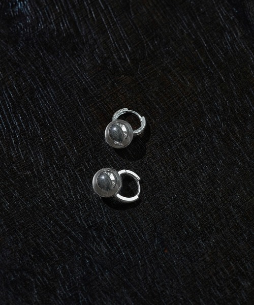 ADAM ET ROPE'（アダムエロペ）の「ベルモチーフピアス（ピアス（両耳用）・レディース・シルバー/ゴールド・FREE）」の2枚目の写真