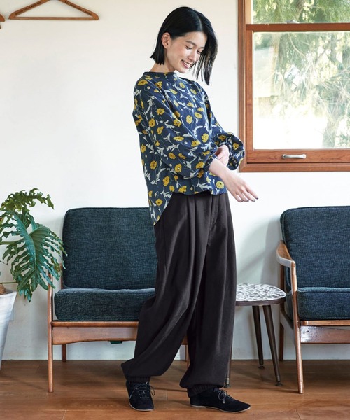 Sunny clouds（サニークラウズ）の「サニークラウズ　ｆｅａｔ．　ＨＯＫＫＯＨ　黄色いヒナゲシトップス〈レディース〉（その他トップス・レディース・イエロー×ブラック・LARGE/NM/MEDIUM/X-LARGE）」の3枚目の写真