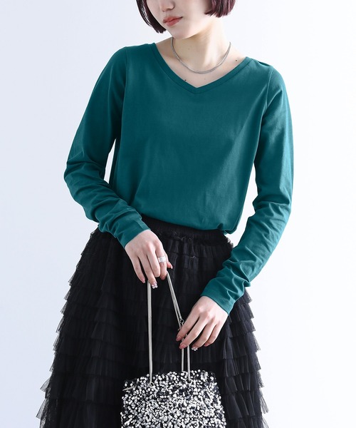 n'OrLABEL（ノアールレーベル）の「『シンプルVネックロンT』（Tシャツ/カットソー・レディース・グレイッシュベージュ/ブルーグリーン/ブラック/グレイッシュブルー/ホワイト/ラベンダー/モカ/ダークグレー・M/L/LL）」の6枚目の写真