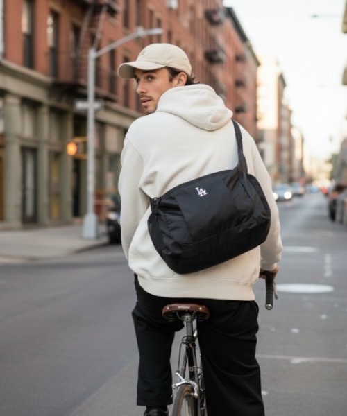 MLB(メジャーリーグベースボール)の「MLB ショルダーバッグ26(ショルダーバッグ・レディース・ブルー/ブラック/ブラック系その他/ブラウン/ブラック系その他2・FREE)」の3枚目の写真