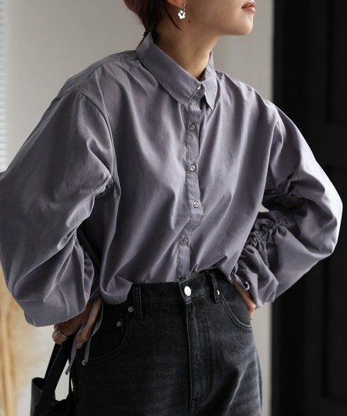 ap retro(アプレトロ)の「長袖シャーリングシャツ(シャツ/ブラウス・レディース・ブルー/ベージュ系その他/グレイッシュベージュ/ブラック・FREE)」の2枚目の写真