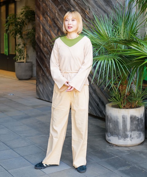roial(ロイアル)の「WOVEN/ROIAL(ロイアル)ワイドバギーシルエットウエストゴムカラーパンツ(その他パンツ・レディース・ナチュラル/オレンジ/グリーン・MEDIUM/SMALL)」の10枚目の写真