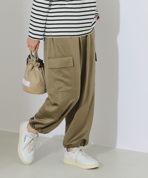 B:MING by BEAMS(ビーミングバイビームス)の「サテン カーゴ パンツ(カーゴパンツ・レディース・オリーブ/ホワイト系その他5/ネイビー・MEDIUM/SMALL)」の16枚目の写真