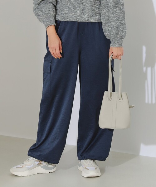 B:MING by BEAMS(ビーミングバイビームス)の「サテン カーゴ パンツ(カーゴパンツ・レディース・オリーブ/ホワイト系その他5/ネイビー・MEDIUM/SMALL)」の21枚目の写真