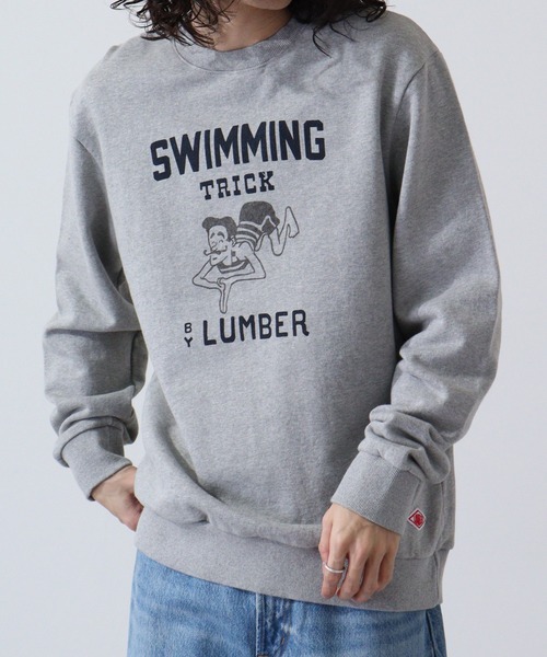 LUMBER(ランバー)の「LUMBER プリントスウェット(スウェット・メンズ・ブラウン系2/アイボリー系/ライトブルー/グレー系/ベージュ系2/アイボリー系6/オートミール/ネイビー系1/ブラウン系1/アイボリー/アイボリー系7/ブラック系/ベージュ系3/ブラック系2/セージグリーン/カーキ系/グリーン系/カーキ/ネイビー系/ピンク系2/グリーン系1/ベージュ系1/グリーン系2/ブラウン/ブルー系3/ブルー系2/アイボリー系1/アイボリー系5/アイボリー系2/ネイビー系2/ブルー系/アイボリー系3/ネイビー/アイボリー系4/ブラック系1/ピンク系/ピンク系1/ベージュ系/ブラック/グレー系1/グレー系2/グレー・LL/L/M)」の7枚目の写真