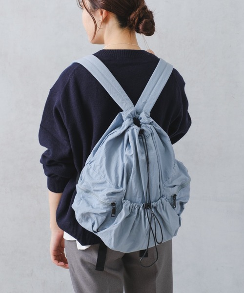 Actually（アクチュアリー）の「くしゅくしゅリュック（バックパック/リュック・レディース・ブラック/ベージュ/ブルー・フリー）」の3枚目の写真