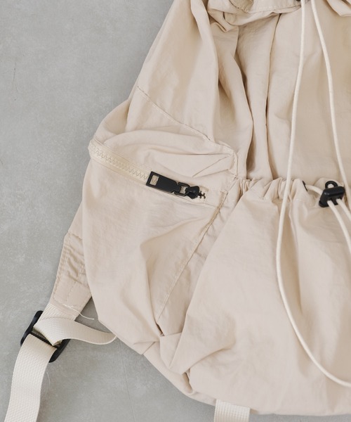 Actually（アクチュアリー）の「くしゅくしゅリュック（バックパック/リュック・レディース・ブラック/ベージュ/ブルー・フリー）」の21枚目の写真