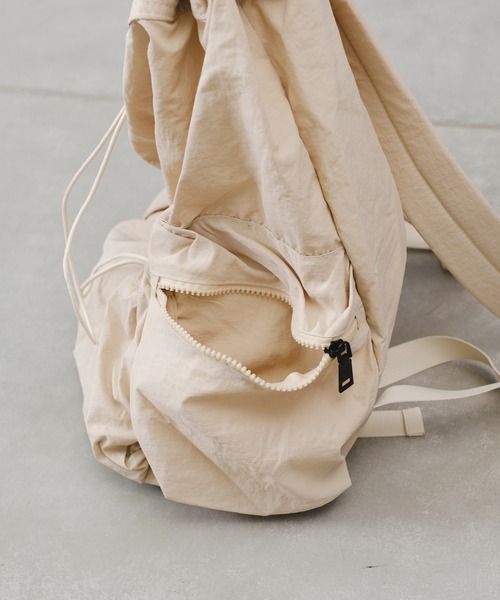 Actually（アクチュアリー）の「くしゅくしゅリュック（バックパック/リュック・レディース・ブラック/ベージュ/ブルー・フリー）」の19枚目の写真