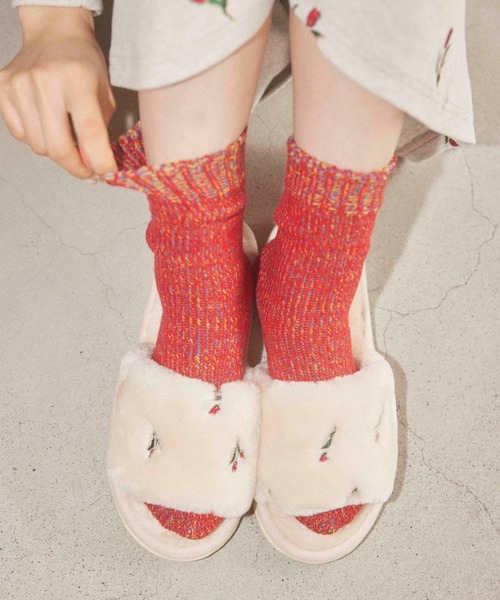 Casselini（キャセリーニ）の「Casselini HOME(キャセリーニ ホーム)フェイクファースリッパ（ルームシューズ/スリッパ・レディース・ラベンダー/アイボリー・FREE）」の4枚目の写真