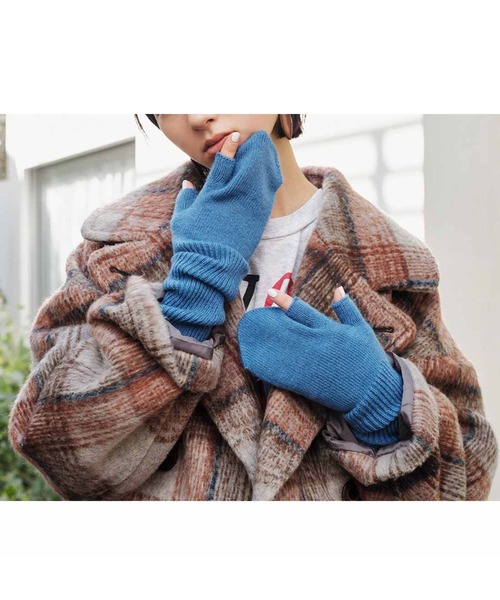 MEDE19F(メデジュウキュウ)の「MEDE19F バイカラーロング手袋(手袋・レディース・イエロー/ブルー/グリーン・ONE SIZE)」の2枚目の写真
