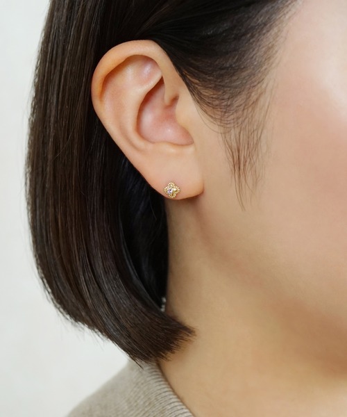 TAKE-UP（テイクアップ）の「K18・K10 ライトアメジスト ミルフラワー ワンポイントピアス( YG)（ピアス（両耳用）・レディース・イエローゴールド・FREE）」の4枚目の写真