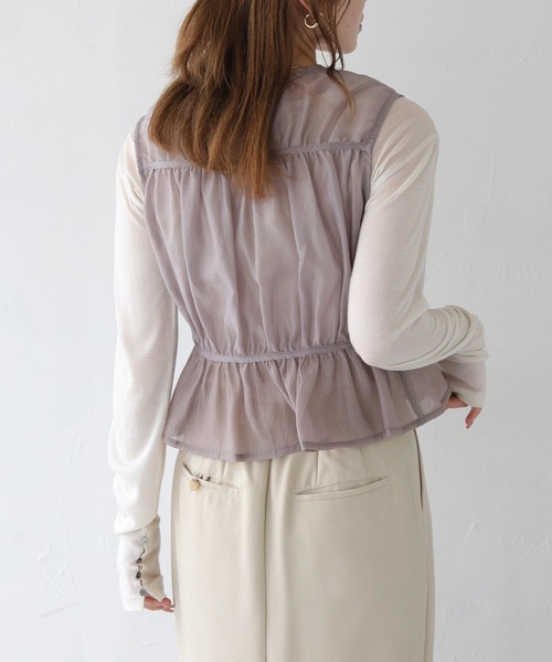 CLEIO(クレイオ)の「【CLEIO】リボンギャザーシアーミニベスト/RIBBON GATHERED SHEER MINI VEST/940-11643(シャツ/ブラウス・レディース・ブラック/アイボリー/サックスブルー/グレイッシュベージュ・FREE)」の13枚目の写真