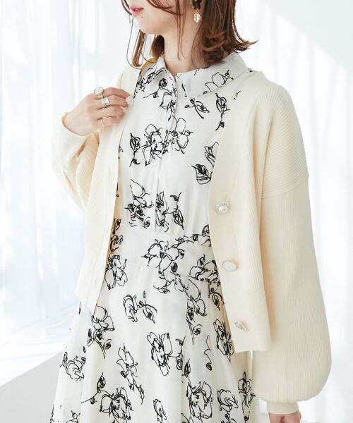 MAJESTIC LEGON(マジェスティックレゴン)の「ビジューボタンカーディガン(カーディガン/ボレロ・レディース・アイボリー/グリーン/ピンク/ブルー・MEDIUM)」の9枚目の写真