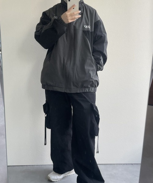 B.R.U(ブル)の「ロゴ入り配色トラックジャケット / ジャージ(ブルゾン・メンズ・チャコールグレー/ブラック/オフホワイト・FREE)」の22枚目の写真