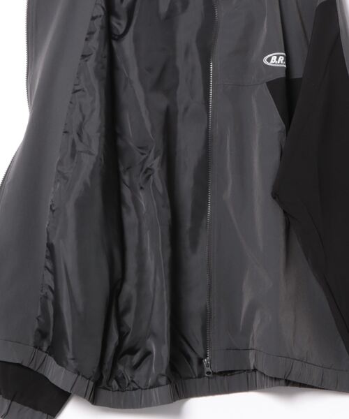 B.R.U(ブル)の「ロゴ入り配色トラックジャケット / ジャージ(ブルゾン・メンズ・チャコールグレー/ブラック/オフホワイト・FREE)」の11枚目の写真