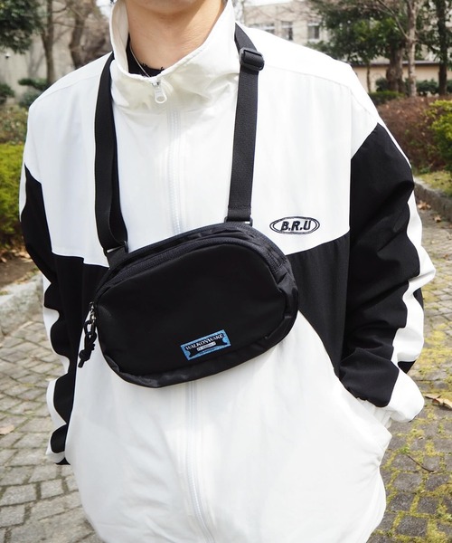 B.R.U(ブル)の「ロゴ入り配色トラックジャケット / ジャージ(ブルゾン・メンズ・チャコールグレー/ブラック/オフホワイト・FREE)」の12枚目の写真