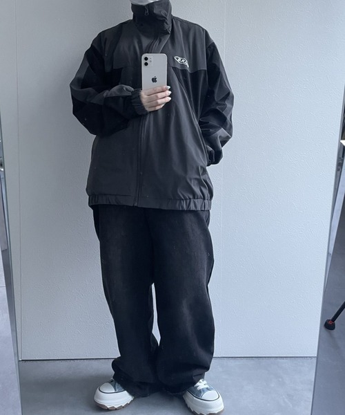 B.R.U(ブル)の「ロゴ入り配色トラックジャケット / ジャージ(ブルゾン・メンズ・チャコールグレー/ブラック/オフホワイト・FREE)」の15枚目の写真