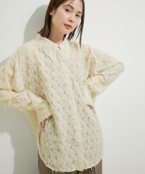 le cercle ADAM ET ROPE'(ルセルクルアダムエロペ)の「突っ切りビッグカラーシャツ(シャツ/ブラウス・レディース・オフホワイト/ブラック・FREE)」の2枚目の写真