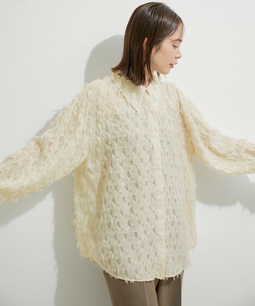 le cercle ADAM ET ROPE'(ルセルクルアダムエロペ)の「突っ切りビッグカラーシャツ(シャツ/ブラウス・レディース・オフホワイト/ブラック・FREE)」の3枚目の写真