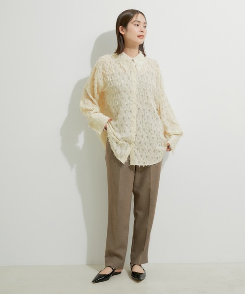 le cercle ADAM ET ROPE'(ルセルクルアダムエロペ)の「突っ切りビッグカラーシャツ(シャツ/ブラウス・レディース・オフホワイト/ブラック・FREE)」の4枚目の写真