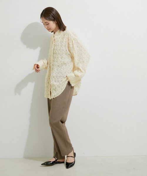 le cercle ADAM ET ROPE'(ルセルクルアダムエロペ)の「突っ切りビッグカラーシャツ(シャツ/ブラウス・レディース・オフホワイト/ブラック・FREE)」の5枚目の写真