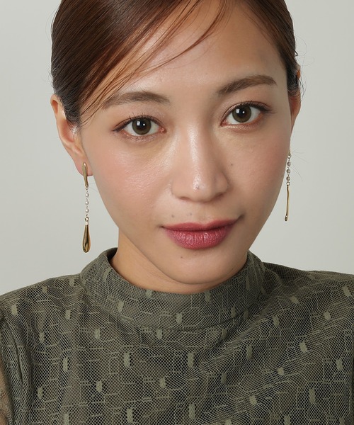 Kana（カナ）の「ニュアンス ドロップ パール ロング ピアス 結婚式 パーティー オケージョン デイリー（ピアス（両耳用）・レディース・ゴールド/シルバー・フリー）」の6枚目の写真