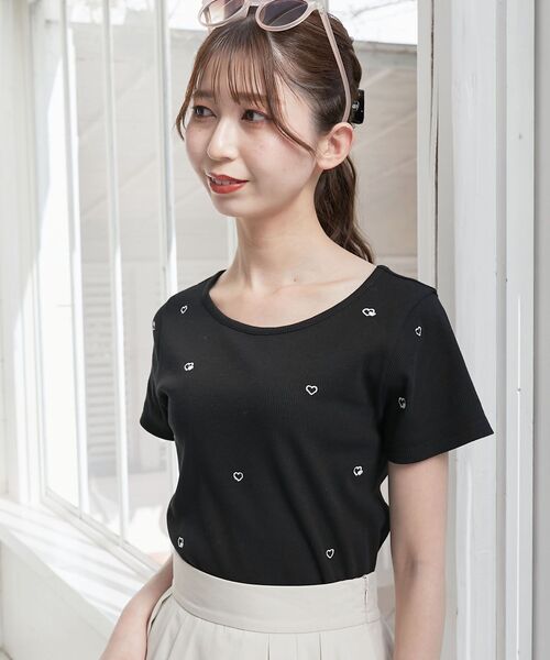 MAJESTIC LEGON（マジェスティックレゴン）の「ロマンティックエンブロイダリーTシャツ（Tシャツ/カットソー・レディース・ブラック/グレー/ブルー/オフホワイト/ブラック系その他/ピンク・MEDIUM）」の22枚目の写真