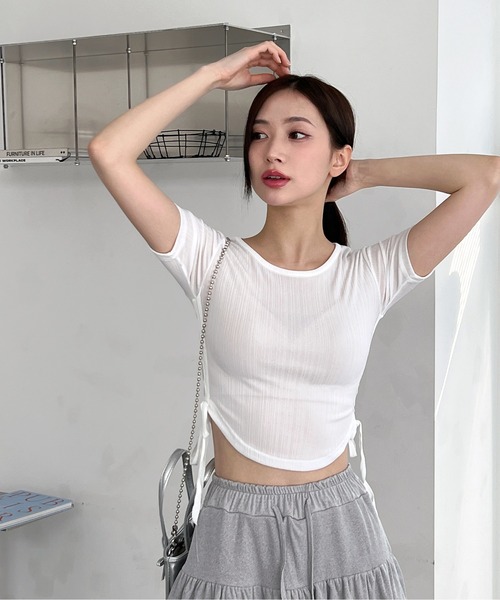 by muni:r(バイ ムニール)の「サイドラインクロップド半袖Tシャツ(Tシャツ/カットソー・レディース・ブラック/ブルー/ホワイト/ピンク・FREE)」の9枚目の写真