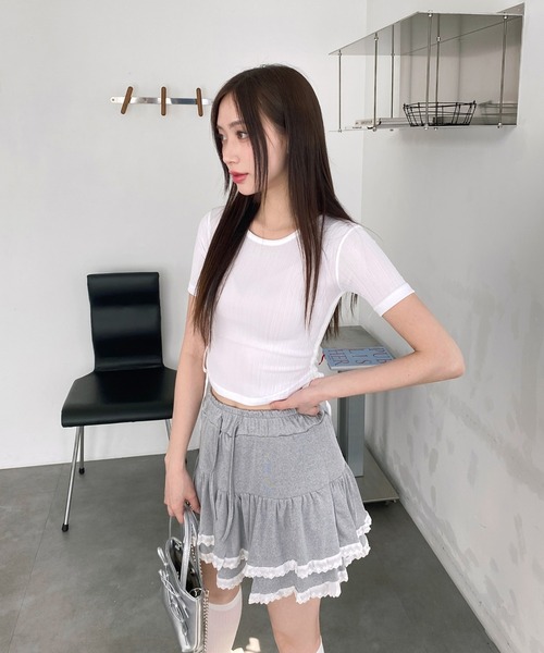 by muni:r(バイ ムニール)の「サイドラインクロップド半袖Tシャツ(Tシャツ/カットソー・レディース・ブラック/ブルー/ホワイト/ピンク・FREE)」の13枚目の写真