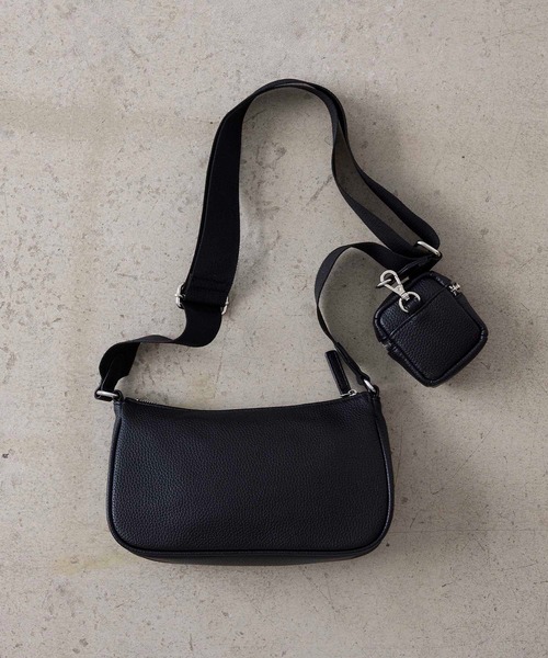 EFOLE（エフォル）の「【ZOZO限定】Pouch shoulder bag / ポーチ ショルダー バッグ（ショルダーバッグ・レディース・ブラック/オフホワイト・FREE）」の6枚目の写真
