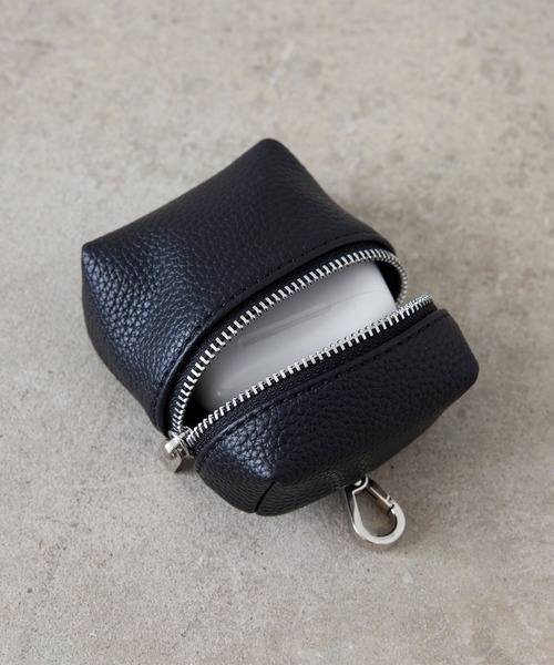 EFOLE（エフォル）の「【ZOZO限定】Pouch shoulder bag / ポーチ ショルダー バッグ（ショルダーバッグ・レディース・ブラック/オフホワイト・FREE）」の12枚目の写真