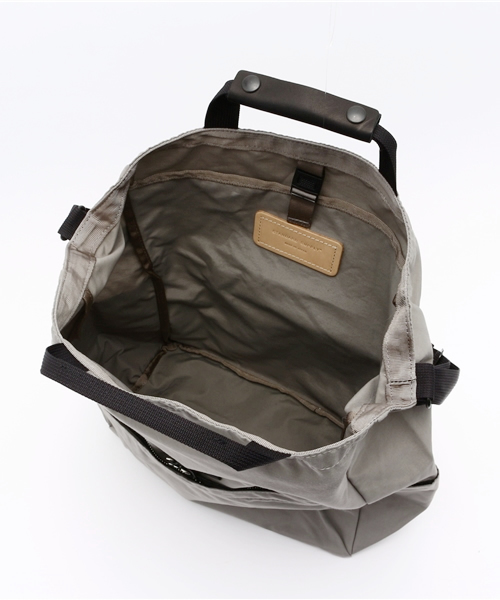 SHIPS（シップス）の「STANDARD SUPPLY: 60/40(ロクヨン)クロス 2way STAND UP ショルダー&トートバッグ（Sサイズ）（トートバッグ・メンズ・ブラック/グレー/ネイビー・ONE SIZE）」の9枚目の写真