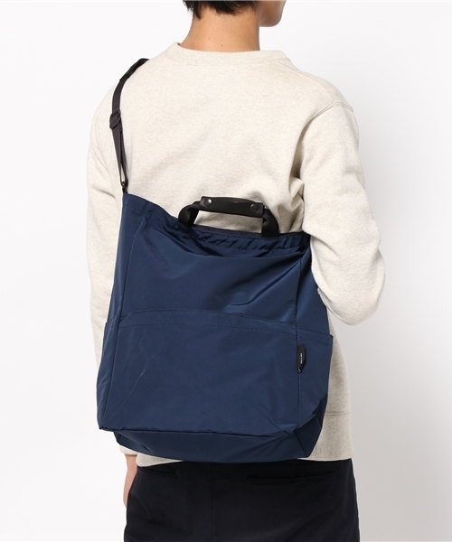 SHIPS（シップス）の「STANDARD SUPPLY: 60/40(ロクヨン)クロス 2way STAND UP ショルダー&トートバッグ（Sサイズ）（トートバッグ・メンズ・ブラック/グレー/ネイビー・ONE SIZE）」の11枚目の写真