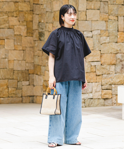 ITEMS URBANRESEARCH（アイテムズ アーバンリサーチ）の「デニムタックワイドパンツ（デニムパンツ・レディース・ライトブルー/ブルー・SMALL/MEDIUM）」の16枚目の写真