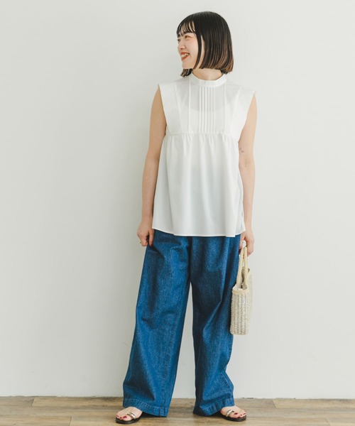 ITEMS URBANRESEARCH（アイテムズ アーバンリサーチ）の「デニムタックワイドパンツ（デニムパンツ・レディース・ライトブルー/ブルー・SMALL/MEDIUM）」の9枚目の写真