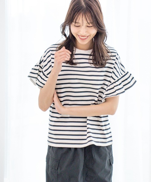 Jayro(ジャイロ)の「コットンフリル袖Tシャツ(Tシャツ/カットソー・レディース・ブラック/ホワイト/オフホワイト/ブラック系その他2・M)」の4枚目の写真