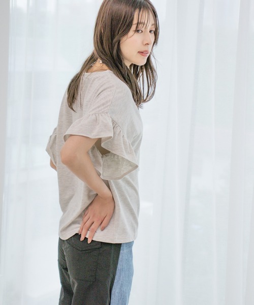 Jayro(ジャイロ)の「コットンフリル袖Tシャツ(Tシャツ/カットソー・レディース・ブラック/ホワイト/オフホワイト/ブラック系その他2・M)」の11枚目の写真