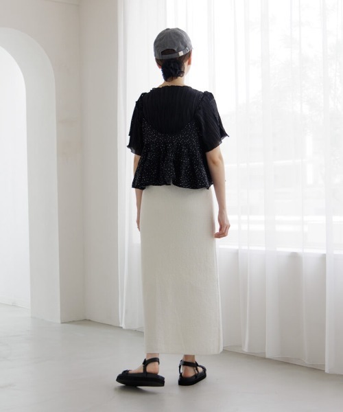 flower(フラワー)の「ダンシングフリルキャミ(キャミソール・レディース・ブラック/ホワイト・FREE)」の7枚目の写真