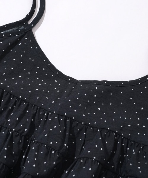 flower(フラワー)の「ダンシングフリルキャミ(キャミソール・レディース・ブラック/ホワイト・FREE)」の4枚目の写真