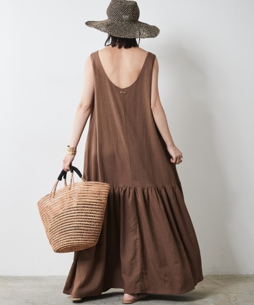 CHIC STYLE(シックスタイル)の「<大きいサイズ>レーヨン麻ノースリーブマキシワンピース シックスタイル(ワンピース・レディース・ブラウン/ブラック/ブルー・LL/3L/4L/5L/L)」の8枚目の写真