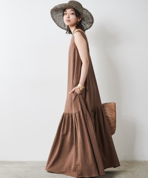 CHIC STYLE(シックスタイル)の「<大きいサイズ>レーヨン麻ノースリーブマキシワンピース シックスタイル(ワンピース・レディース・ブラウン/ブラック/ブルー・LL/3L/4L/5L/L)」の9枚目の写真