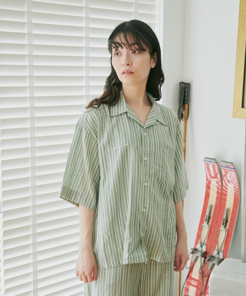 Camphor wood（カンファーウッド）の「stripe relax pajamas shirts / ストライプパジャマシャツ（シャツ/ブラウス・メンズ・グリーン/アイボリー・SMALL/MEDIUM/LARGE）」の2枚目の写真