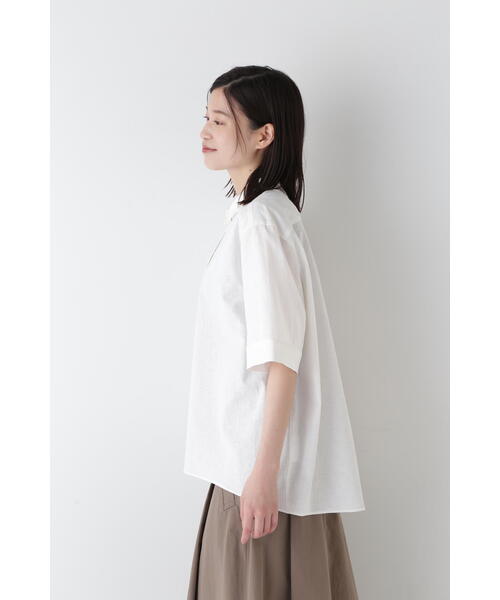 human woman(ヒューマンウーマン)の「◆綿麻半袖シャツ(シャツ/ブラウス・レディース・ホワイト・MEDIUM)」の6枚目の写真