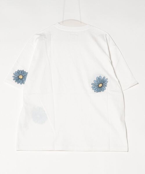 ATELANE(アテレーン)の「ATELANE/シルケット天竺トラ、フラワー、刺繍S/S Tee(Tシャツ/カットソー・メンズ・ブラック系/アッシュグレー/ブラック/ホワイト系/ホワイト・MEDIUM/LARGE)」の16枚目の写真