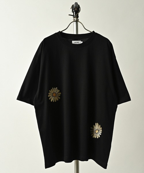 ATELANE(アテレーン)の「ATELANE/シルケット天竺トラ、フラワー、刺繍S/S Tee(Tシャツ/カットソー・メンズ・ブラック系/アッシュグレー/ブラック/ホワイト系/ホワイト・MEDIUM/LARGE)」の5枚目の写真