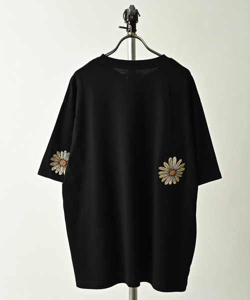 ATELANE(アテレーン)の「ATELANE/シルケット天竺トラ、フラワー、刺繍S/S Tee(Tシャツ/カットソー・メンズ・ブラック系/アッシュグレー/ブラック/ホワイト系/ホワイト・MEDIUM/LARGE)」の10枚目の写真